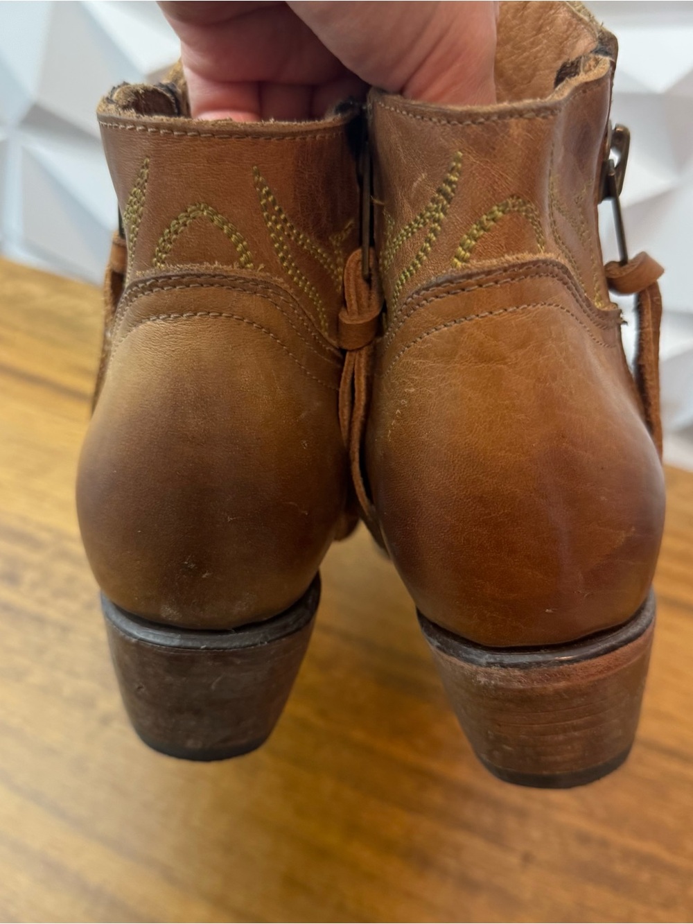 Freebird Wolfie Distressed Western Booties Brown Leather Size 8 women’s - Picture 5 of 9